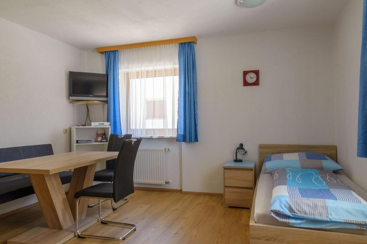 Haus Schimpfoessl Apartment เฟลียร์ช ภายนอก รูปภาพ
