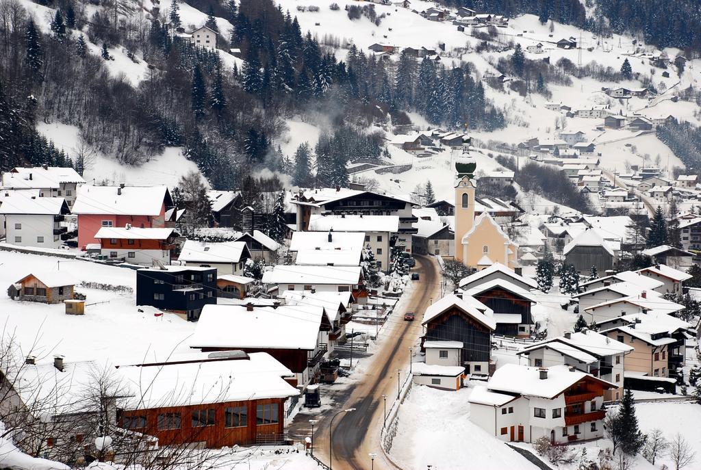 Haus Schimpfoessl Apartment เฟลียร์ช ภายนอก รูปภาพ
